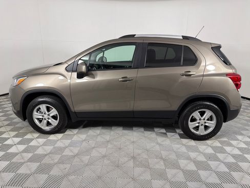 Used 2022 Chevrolet Trax LT w/ Driver Confidence Package image 7