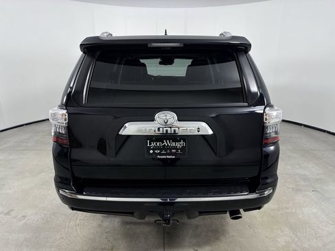 Used 2023 Toyota 4Runner Limited AWD/4WD image 6