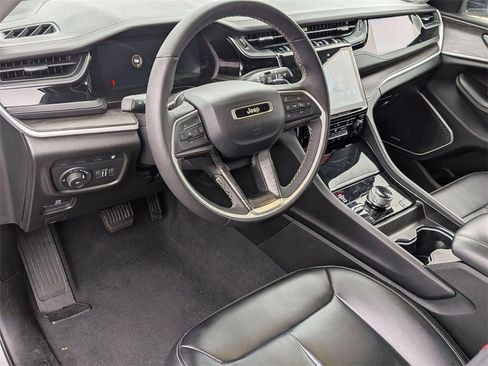 Used 2024 Jeep Grand Cherokee Limited 4xe image 11