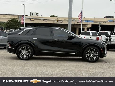Used 2024 Cadillac Lyriq Luxury w/ LPO, Floor Liner Package RWD image 5