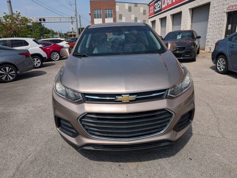 Used 2018 Chevrolet Trax LS FWD image 4