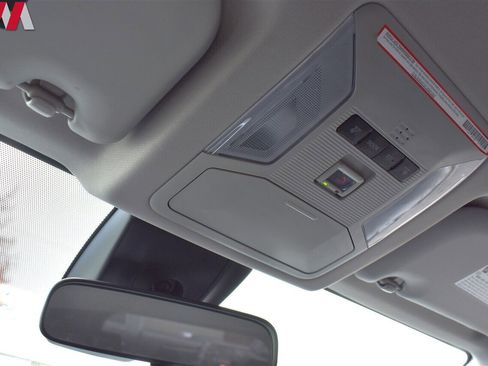 Used 2022 Toyota RAV4 LE image 16