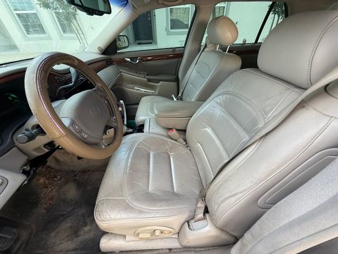 Used 2002 Cadillac De Ville Sedan w/ Comfort/Convenience Pkg FWD image 10