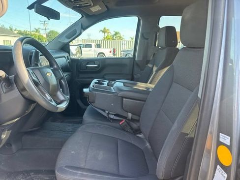 Used 2020 Chevrolet Silverado 1500 Custom w/ Custom Value Package AWD/4WD image 8