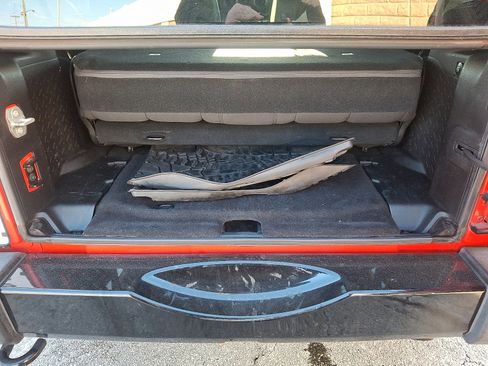 Used 2016 Jeep Wrangler Sport image 25