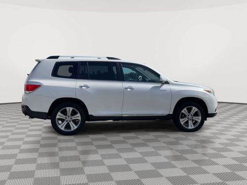 Used 2013 Toyota Highlander Limited AWD/4WD image 9