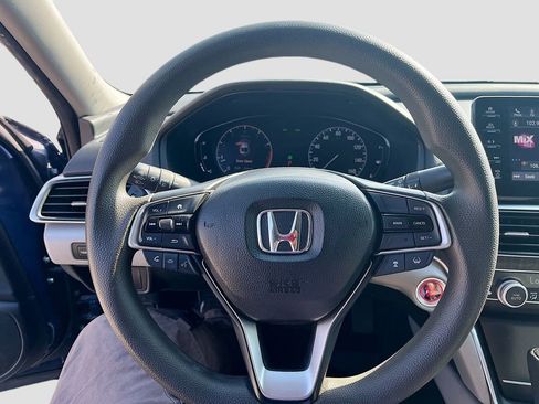 Used 2019 Honda Accord EX image 11