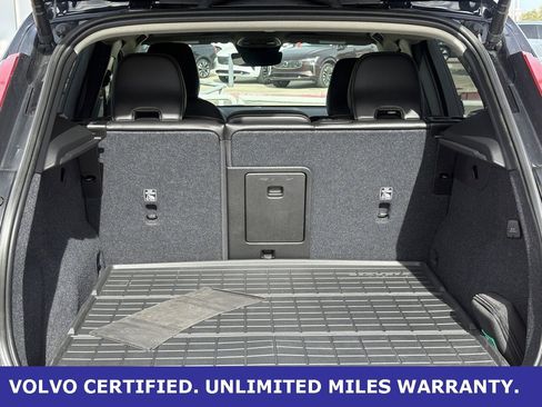 Certified 2023 Volvo XC40 B4 Plus w/ Protection Package Premier image 34