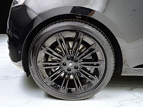 Used 2023 Land Rover Range Rover SE image 39