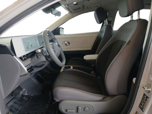 Used 2024 Hyundai Ioniq 5 SE RWD image 9