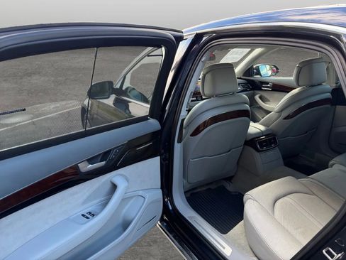 Used 2012 Audi A8 L 4.2 image 11