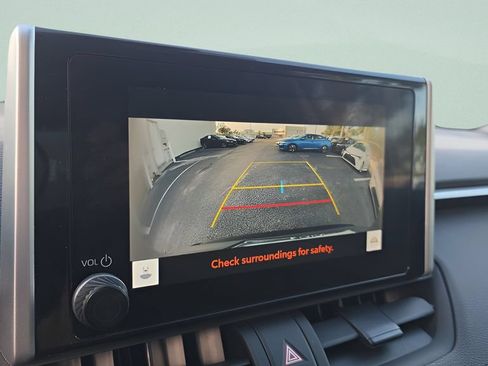 Used 2024 Toyota RAV4 XLE FWD image 17