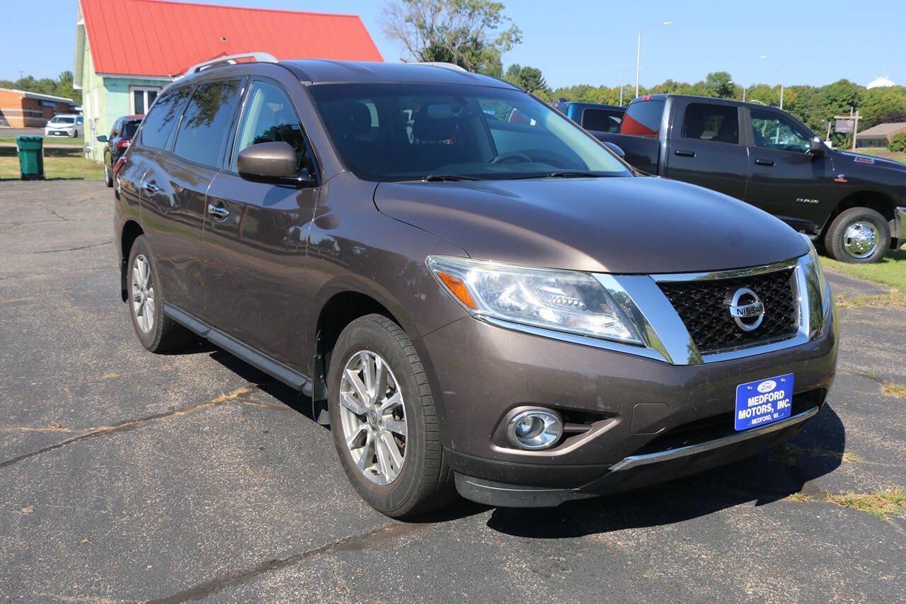 Used 2016 Nissan Pathfinder SV w/ Trailer Tow Package AWD/4WD image 13