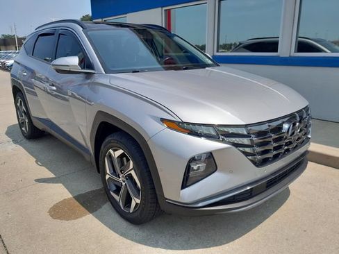 Used 2022 Hyundai Tucson Limited w/ Cargo Package AWD/4WD image 3