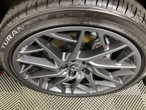 Used 2025 Toyota Camry SE image 8