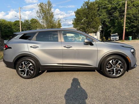Certified 2023 Kia Sportage EX FWD image 8