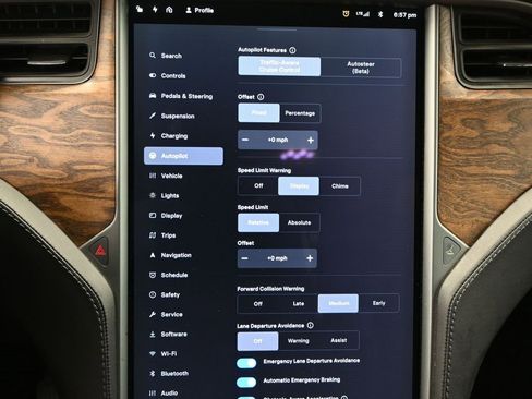 Used 2018 Tesla Model X 100D image 27