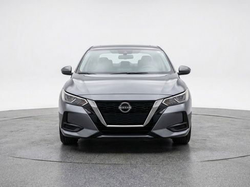 Used 2025 Nissan Sentra SV FWD image 2