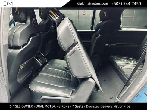 Used 2025 Rivian R1S Adventure AWD/4WD image 25