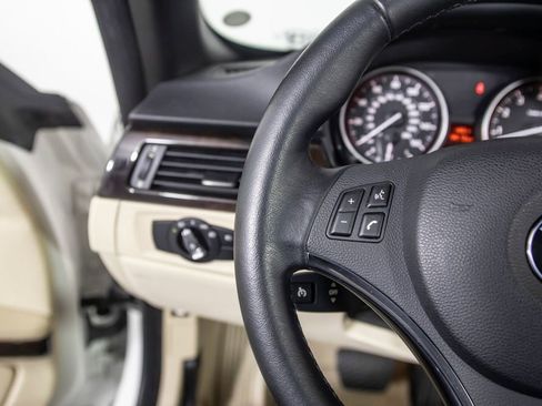 Used 2012 BMW 328i Convertible image 42