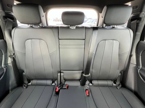 New 2026 Mercedes-Benz GLB 250 4MATIC image 25