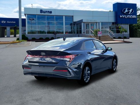 New 2026 Hyundai Elantra SEL Sport FWD image 7