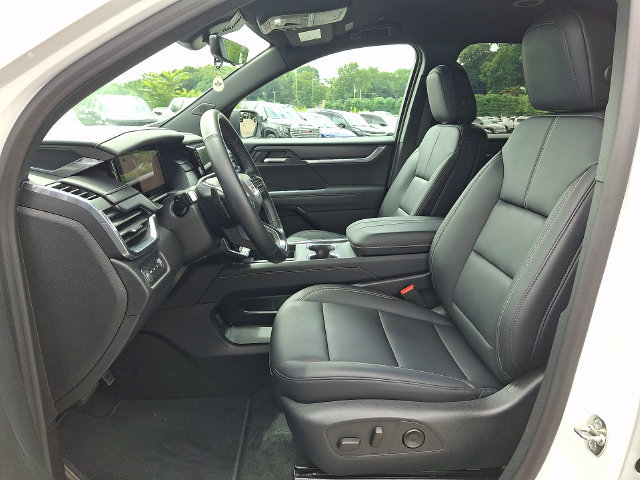 Used 2026 GMC Acadia Elevation w/ Elevation Premium Package AWD/4WD image 2