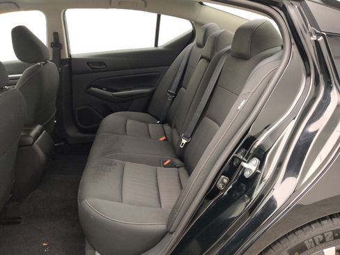 Used 2023 Nissan Altima 2.5 SV image 18