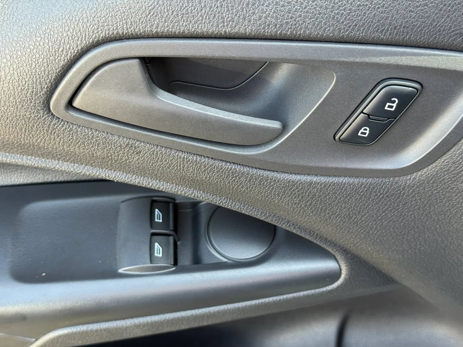 Used 2015 Ford Transit Connect XL FWD image 13