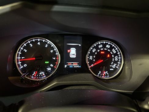 Used 2021 Toyota RAV4 LE image 21