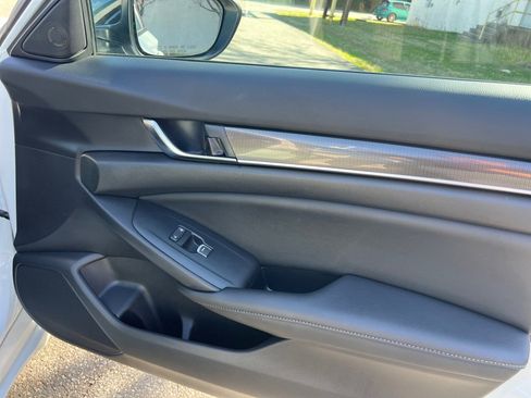 Certified 2022 Honda Accord Sport image 31