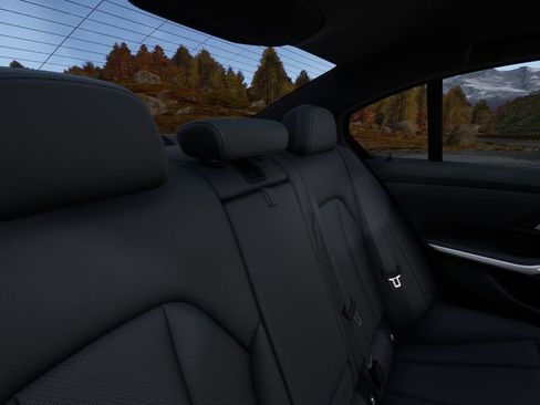 Used 2025 BMW 330i Sedan w/ Convenience Package image 40