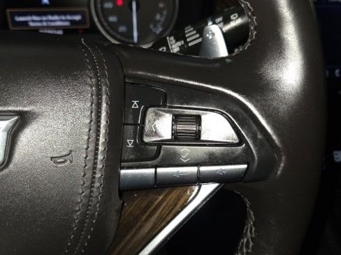 Used 2022 Cadillac XT6 Sport w/ Platinum Package image 18