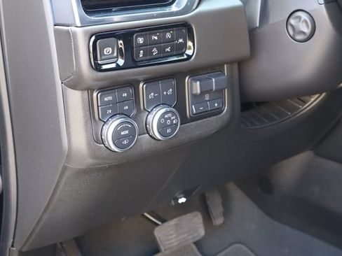 Used 2025 GMC Yukon Denali w/ Denali Reserve Package AWD/4WD image 28