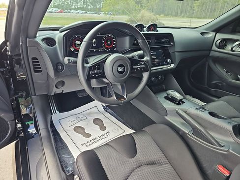 Used 2025 Nissan Z Sport w/ Floor Mat Package image 18