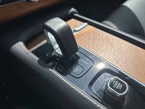 Certified 2023 Volvo XC90 B6 Plus w/ Protection Package Premier image 21