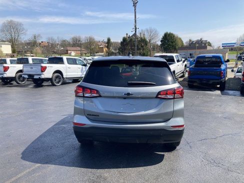 Used 2023 Chevrolet Equinox LS w/ LS Convenience Package FWD image 5