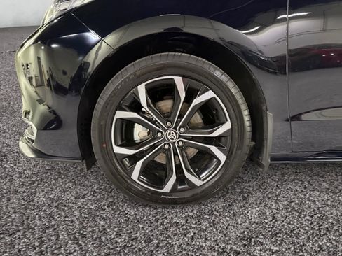 New 2025 Toyota Sienna Platinum image 15