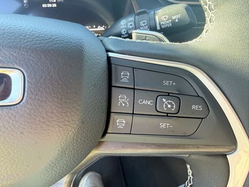 New 2025 Jeep Grand Cherokee L Limited w/ Black Appearance Package image 8