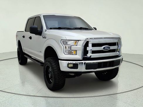 Used 2015 Ford F150 XLT w/ Trailer Tow Package AWD/4WD image 4