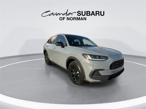 Used 2025 Honda HR-V Sport image 9