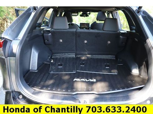 Used 2021 Toyota RAV4 SE w/ Weather & Moonroof Package AWD/4WD image 29