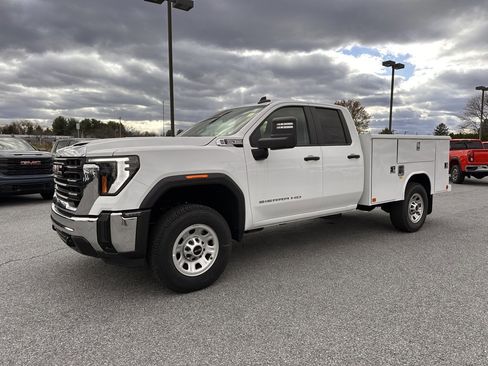 New 2025 GMC Sierra 3500 Pro w/ Convenience Package image 2