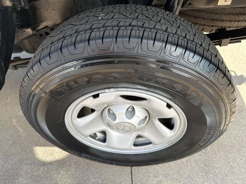 Used 2020 Toyota Tacoma SR image 20