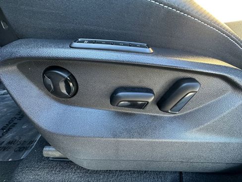 Used 2023 Volkswagen Atlas Cross Sport SEL R-Line image 10