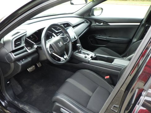 Used 2021 Honda Civic Sport image 9