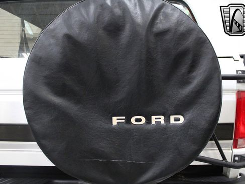 Used 1992 Ford Bronco XLT image 13