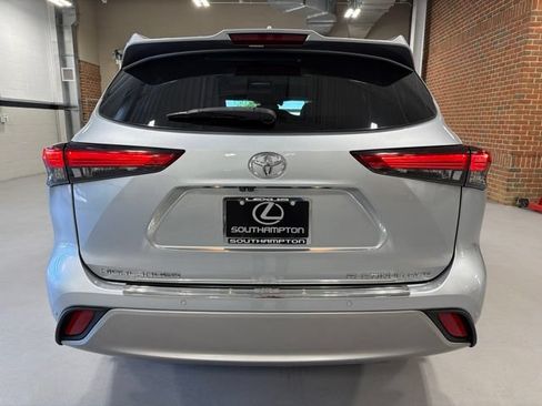 Used 2020 Toyota Highlander Platinum AWD/4WD image 6