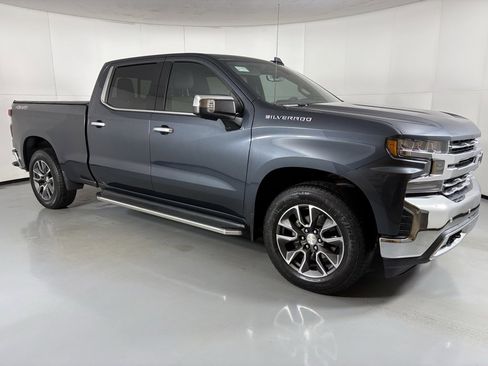 Used 2020 Chevrolet Silverado 1500 LTZ w/ LTZ Premium Package image 9