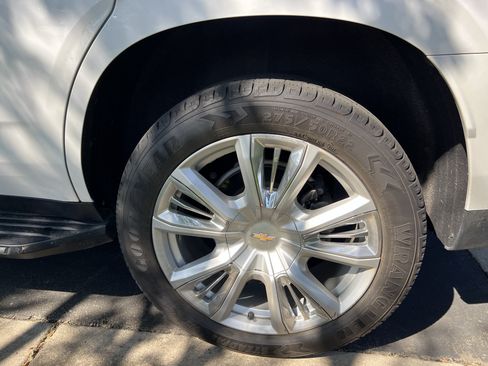 Used 2021 Chevrolet Tahoe High Country AWD/4WD image 13